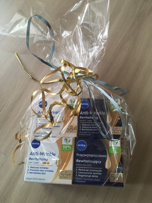 Kremy Nivea 55+ dzien i noc 4op,wspaniałe na prezent.Szybka wysyłka!