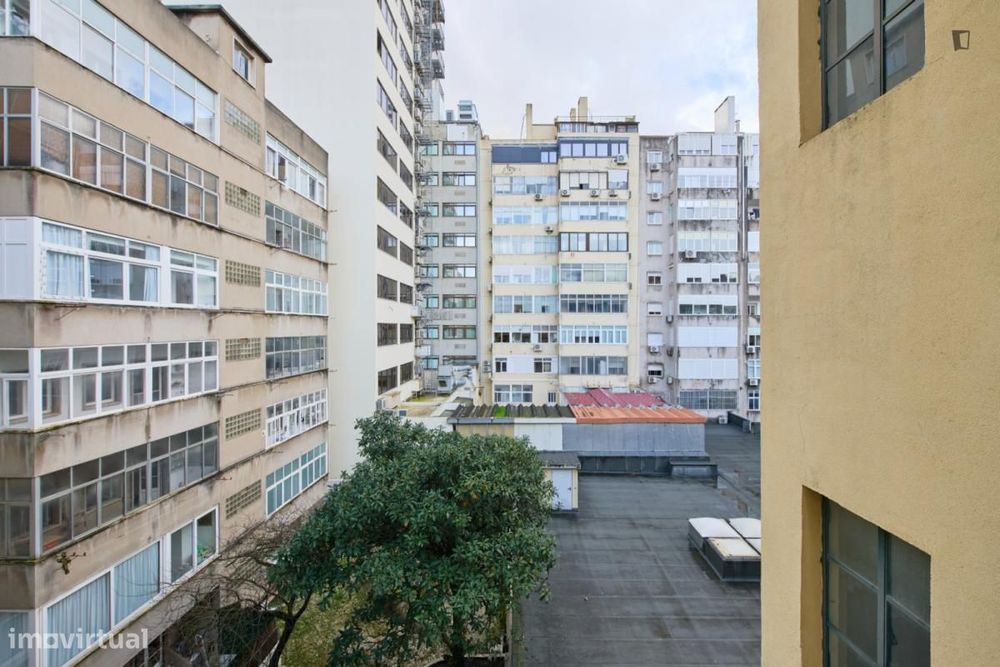 Quarto - localizado em Entrecampos Lisbon