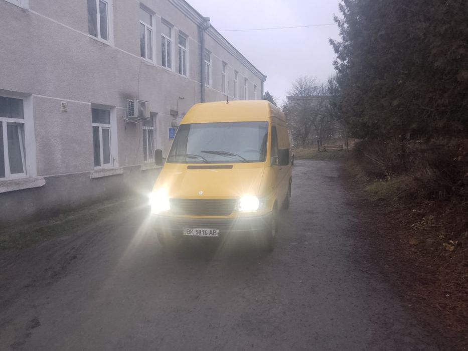 Mercedes sprinter 208