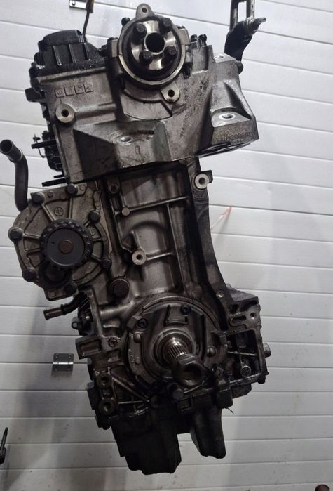 Silnik słupek bez osprzętu 2.4 d volvo xc60 I 2010r