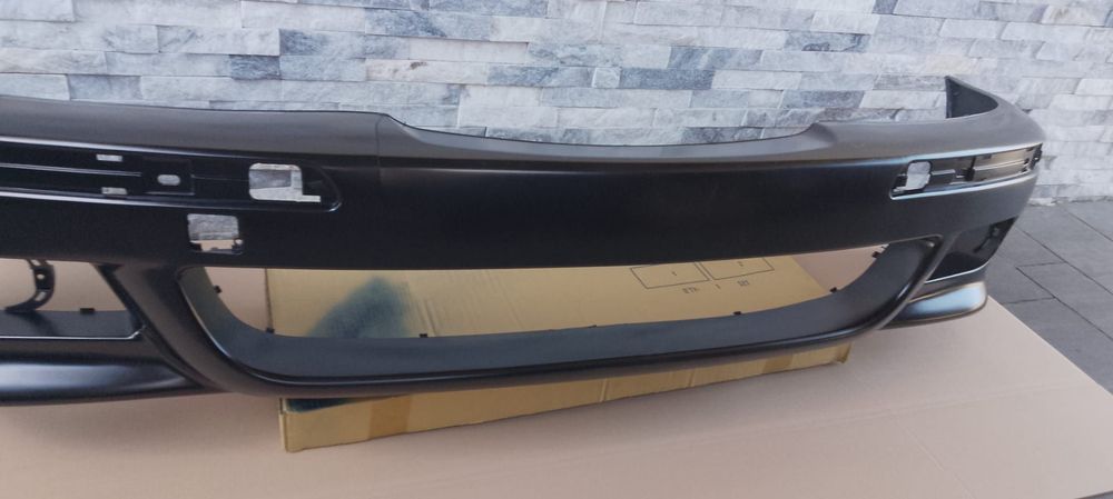 ZDERZAK BMW E39 M PAKIET PRZEDNI PRZÓD CZARNY AKRYLWYSYŁKA