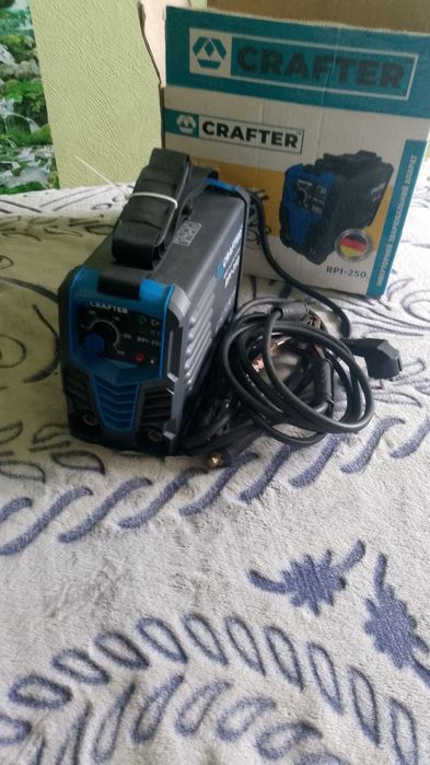 Продам инверторный сварочный аппарат состояние как новый .