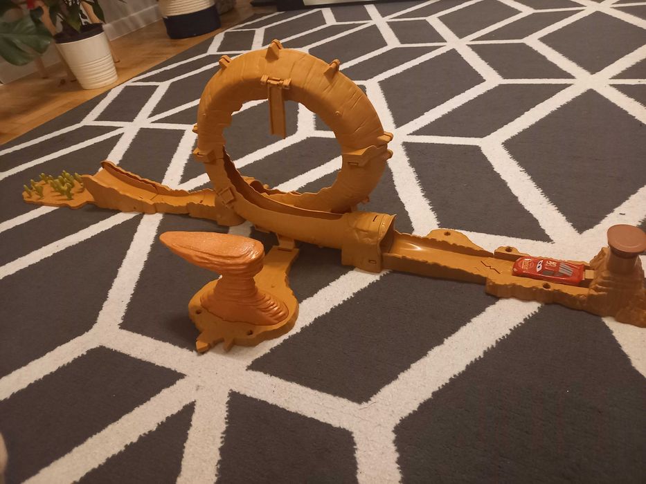 Tor samochodowy Auta mcQueen Cars 3