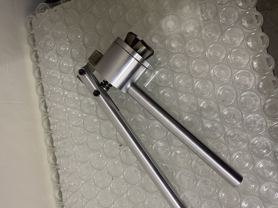 Fiolki gumki kapsle kapslownica Nowe