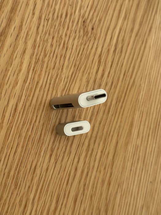 Leitor Cartões Satechi USB-C SD Micro SD com Caixa