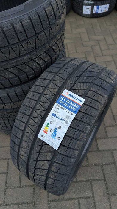 Нові зимові шини 305/40 R20 112T Sailun Ice Blazer Arctic EVO