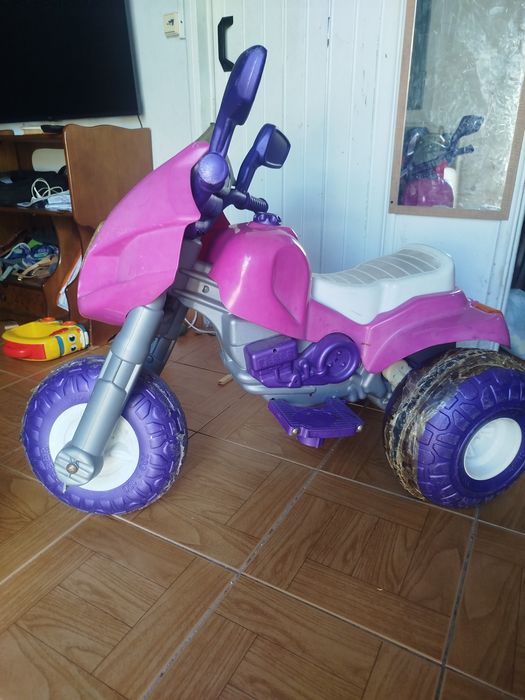 Moto elétrica para criança