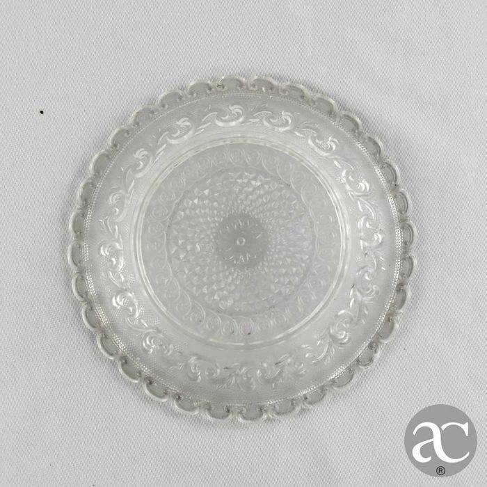 Par de pratos cristal lapidado, possivelmente Vista Alegre, séc. XIX