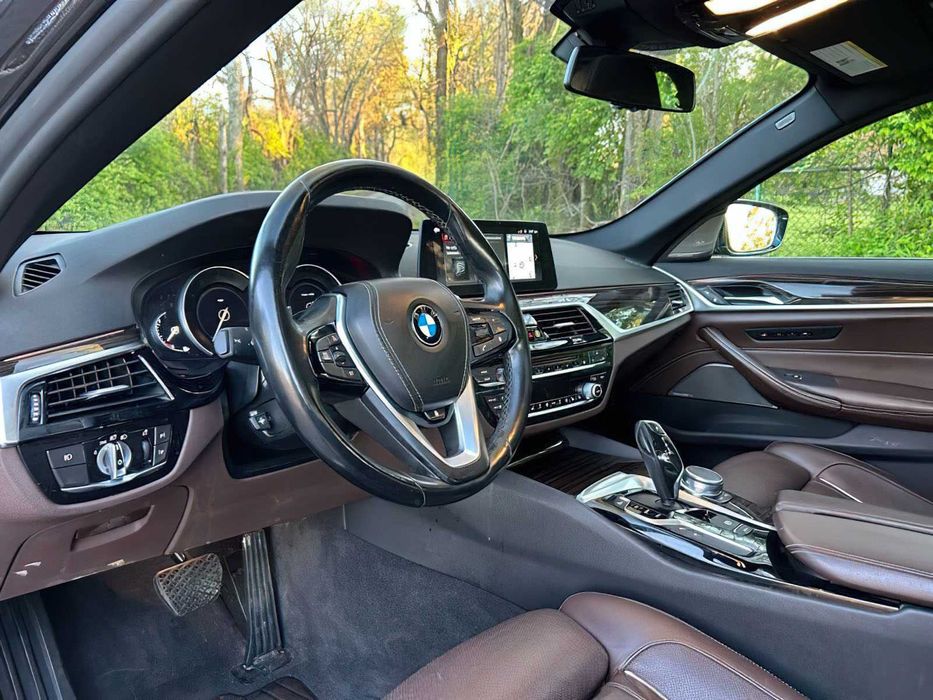 BMW 5 Series 530i      2017