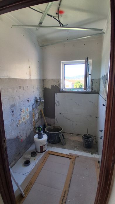 Remodelação WC/ cozinha/ pladur/ pinturas/Flutuantes