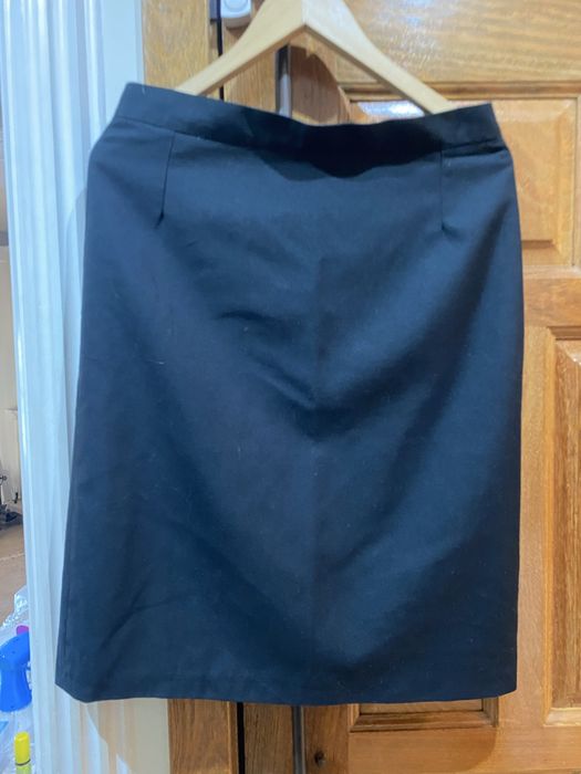 Traje académico feminino completo