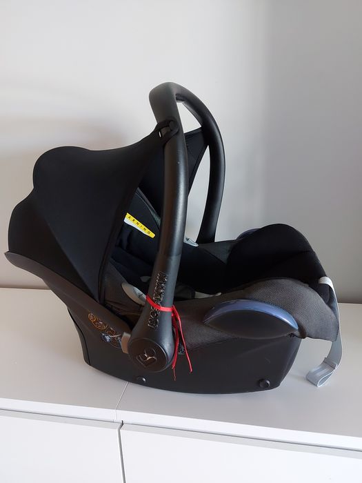 Fotelik nosidełko MaxiCosi Cabriofix