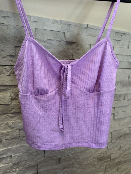 Top na ramiączkach z wiązaniem Bershka XS