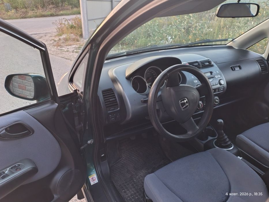 Honda jazz 2002 рік 1.3 механіка