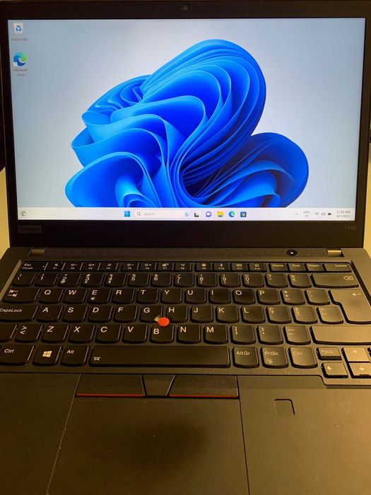 Lenovo ThinkPad T490 – i5 | 16GB RAM | SSD NVMe 512GB | Full HD