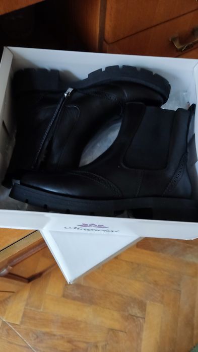 Ботинки женские кожа на натуральном меху .Турция р.39