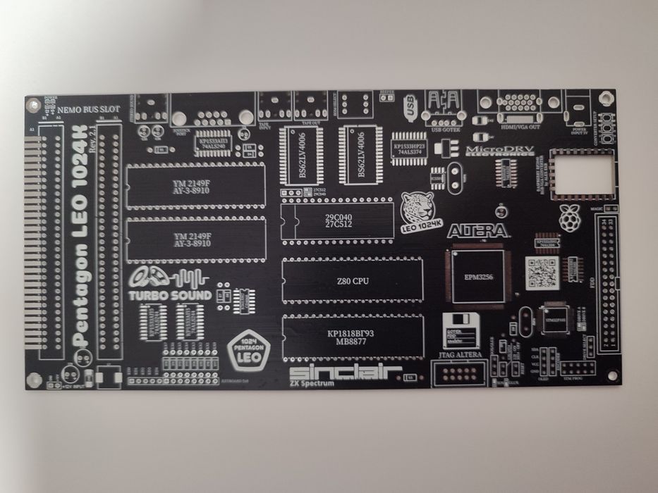 【中古】 Suppose Que esChelon ZX Spectrum Pentagon LEO 1024K: 531 грн. - Настільні комп