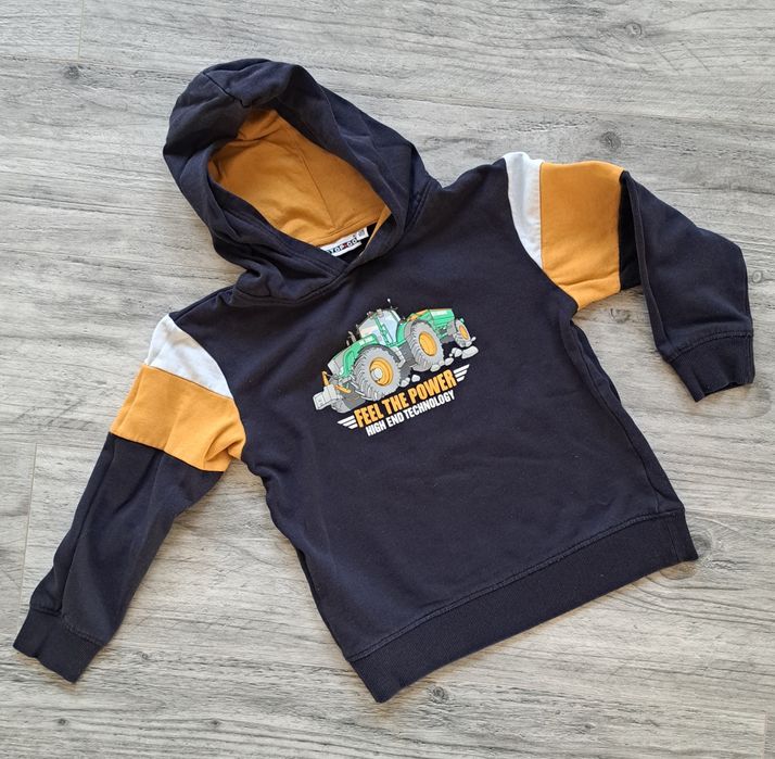 Chłopięca bluza z traktorem