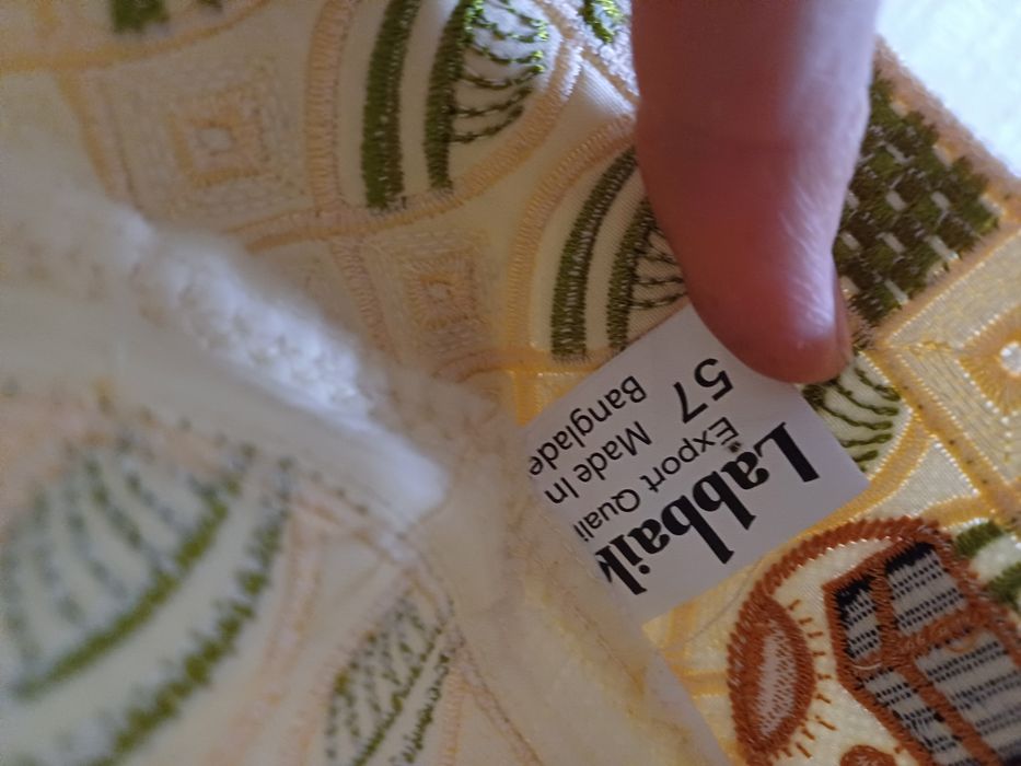 Тюбетейка с Кааба.Вышитая светлая тюбетейка с изображением Каабы.Новая