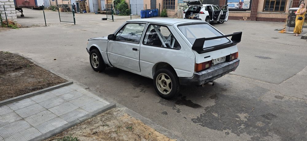 Продам спортивную таврию для кросса, ралли