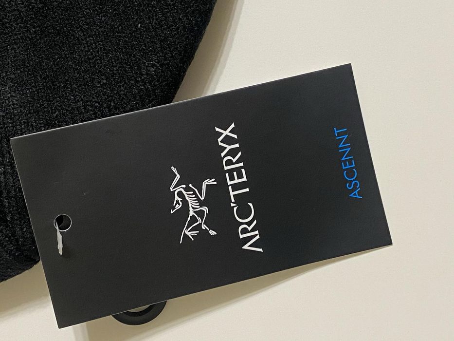 Шапка arcteryx нова
