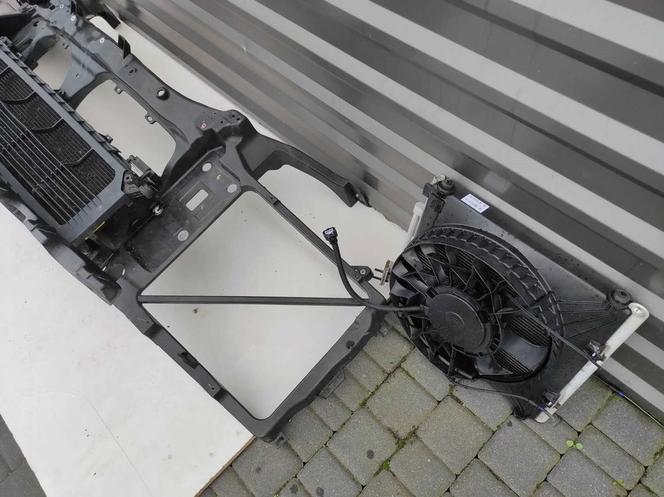 Tesla Model S - радіатори, вентилятори, дифузори - рестайл дорестайл