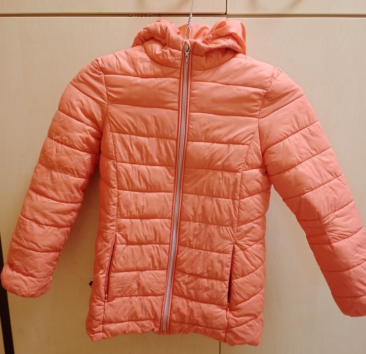 Куртка осіння на дівчинку 6-7 років