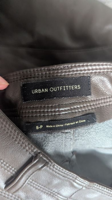 Штани з еко-шкіри Urban Outfitters