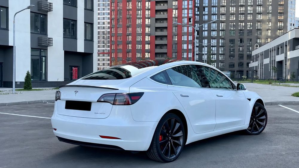 Tesla Model 3 Tesla Model 3 | 2018 | Dual Motor AWD | 75 kWh | Premium