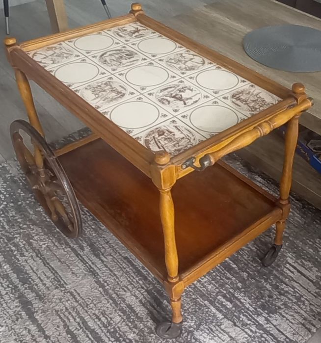 Barek kawowy na kółkach