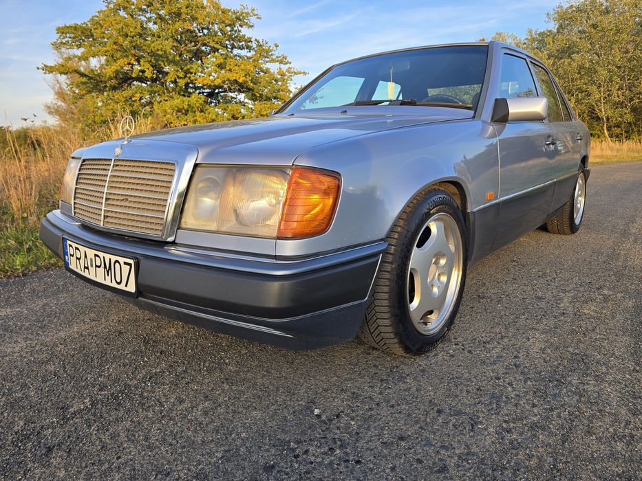 Mercedes-Benz W124