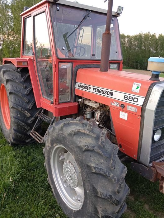 Massey Ferguson 690