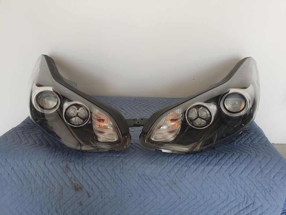 KIA Sportage IV Reflektor przód Xenon prawa/lewa F1110