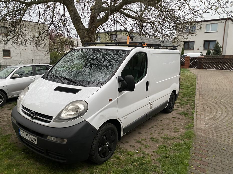Sprzedam vivaro 1.9cdti