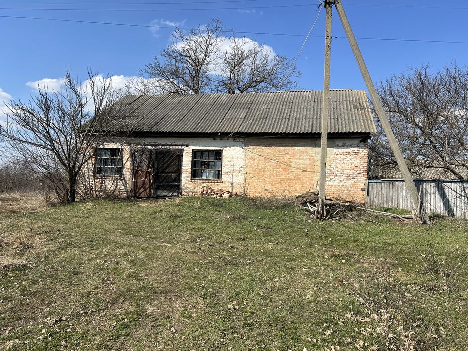 Продаеться будинок у центрі с. Онопріївка