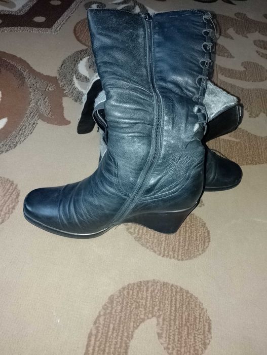 Чоботи з натуральної шкіри