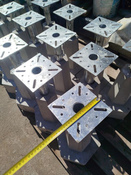 Fundament 25kg do lamp pergoli słupów Podstawa 160*160mm M10 wzmocniona