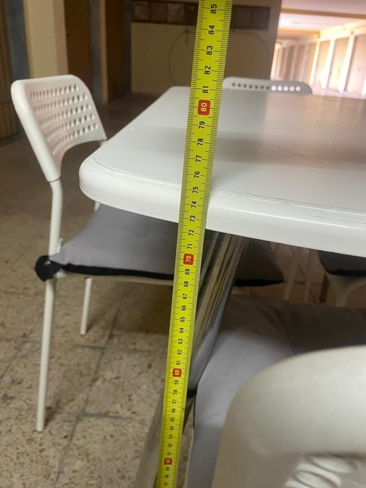 Mesa  cozinha mais 4 cadeiras