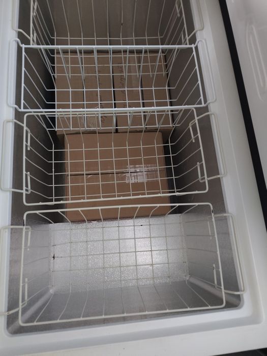 Продам морозилку ларь