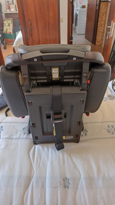Cadeira auto para criança.