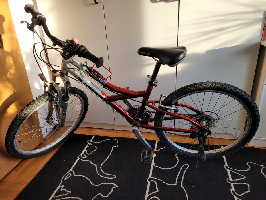 Rower Unibike młodzieżowy.