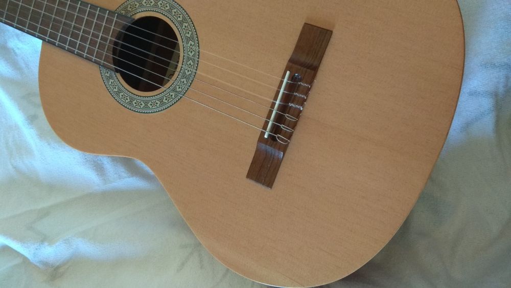 ADAMASTOR (made by APC) guitarra clássica poro aberto violão