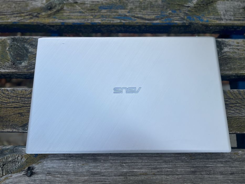 Asus VivoBook M712U 16GB/1TB Razen 7