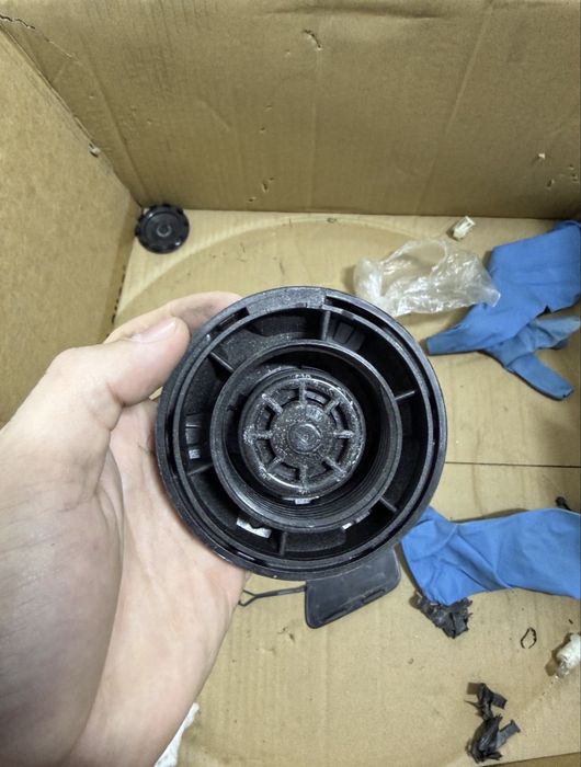 Заглушки,кришка бачка,bmw