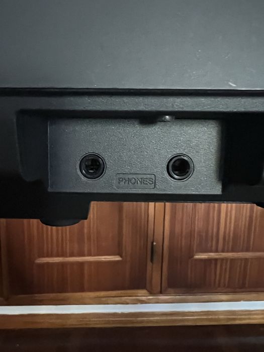 Piano digital Yamaha P-95 (com defeito, ler descrição)