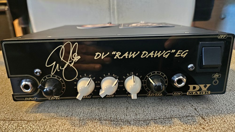 Amplificador Guitarra + Coluna. DV  Mark