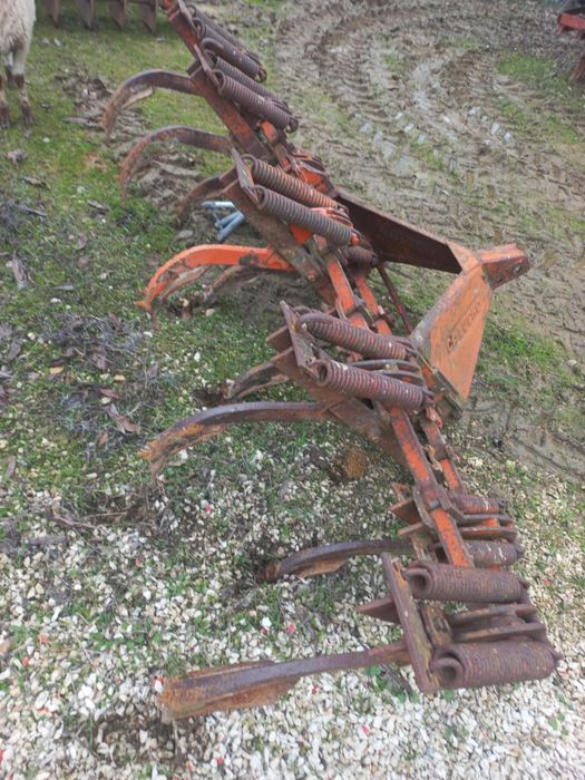 Vendo escarificador Galucho 9 bicos