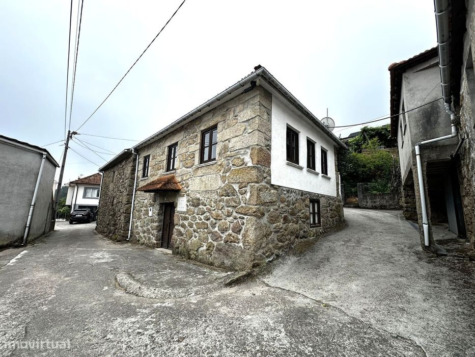 V2 Detached House in Fiães, Melgaço.