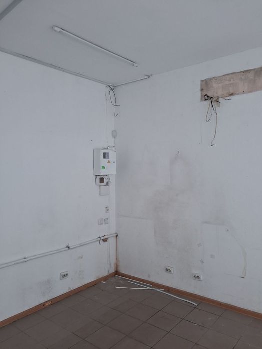 Здам приміщення в дострокову оренду , ринок ХТЗ,  15 м2