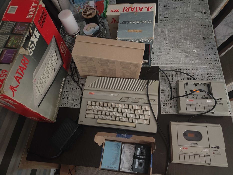 SPRAWNE Atari 65XE + 2 magnetofony XC12 + joystick JETFIGHTER SV 126